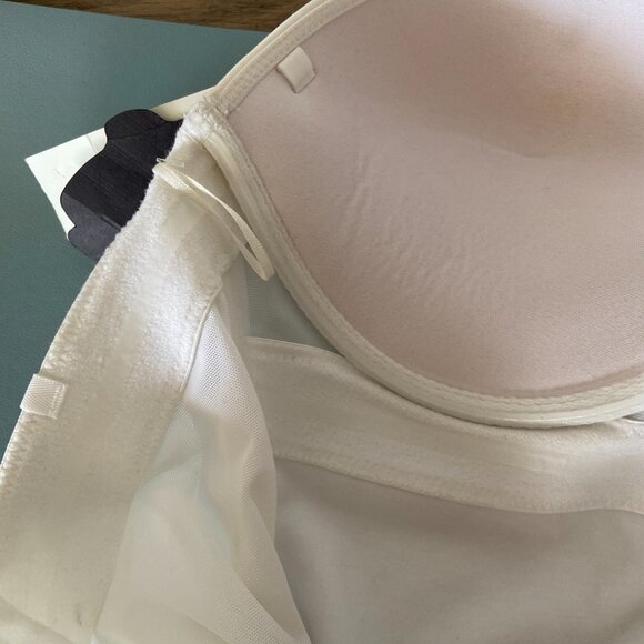 NWT - White Bustier with garter straps - Size 34DD - Picture 7 of 9